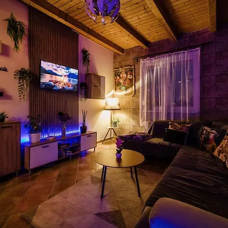House Of Moments Apartmán